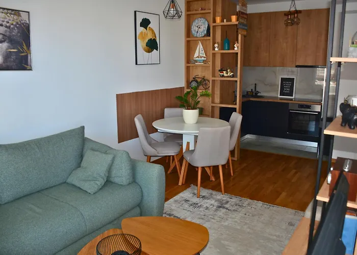 Sunset Retreat Apartment Bar